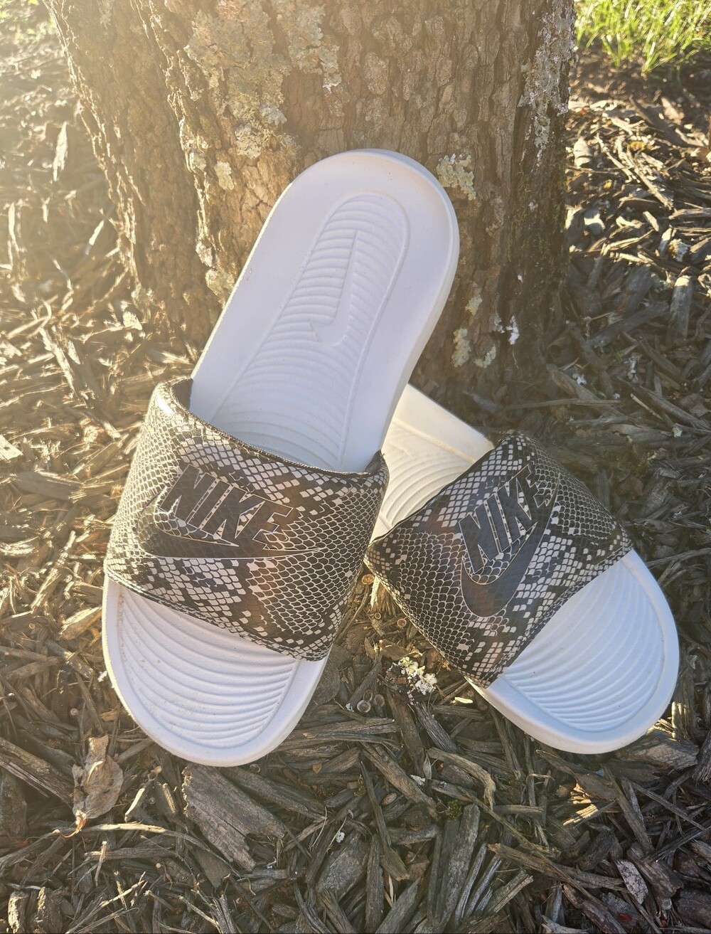 Nike Women's White Slides with Black Snake-Print Strap